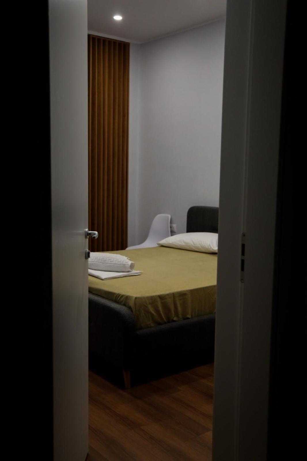 Be Solei Studio Apartments Sol 2 Тирана Екстер'єр фото